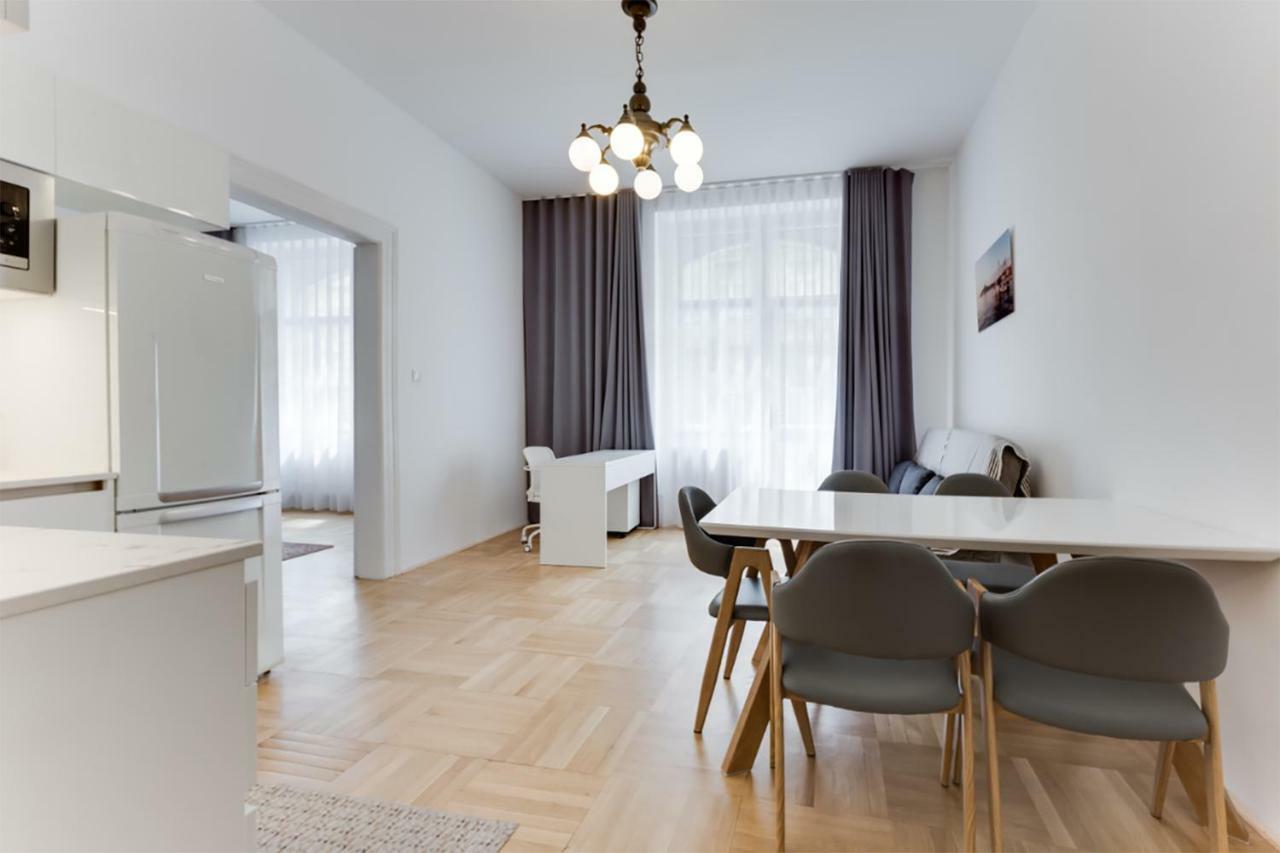 The Dancing House Residence, Two Bedroom Apartment With Balcony Near River! Prag Exterior foto